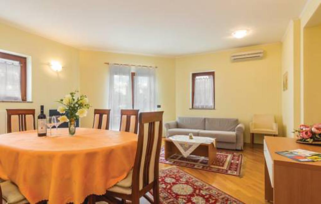 Apartments Villa Teuta Умаг Экстерьер фото