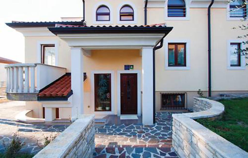 Apartments Villa Teuta Умаг Экстерьер фото